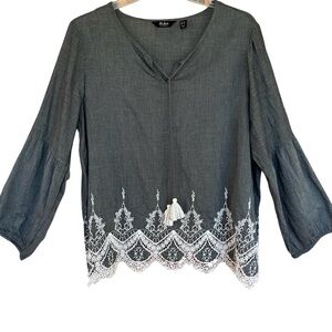 Du Jour 1X Boho Charcoal Gray Blouse 
V-Neck Tassel White Lace Hem